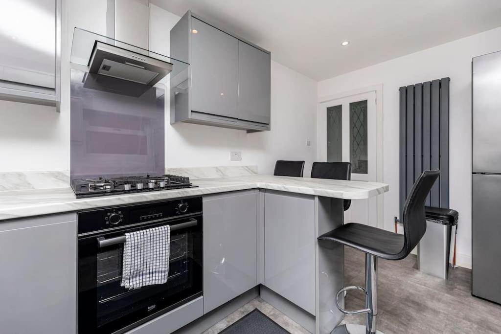 Luxurious Detached Batley